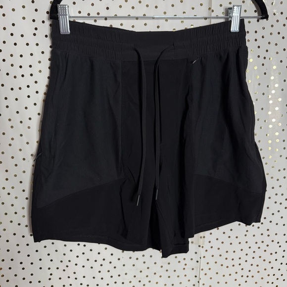 Lululemon In the Key Short - Picture 2 of 8